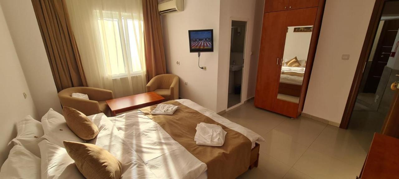 Hotel Top Central Bukares Bagian luar foto