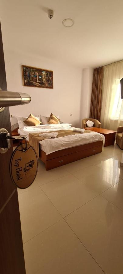 Hotel Top Central Bukares Bagian luar foto