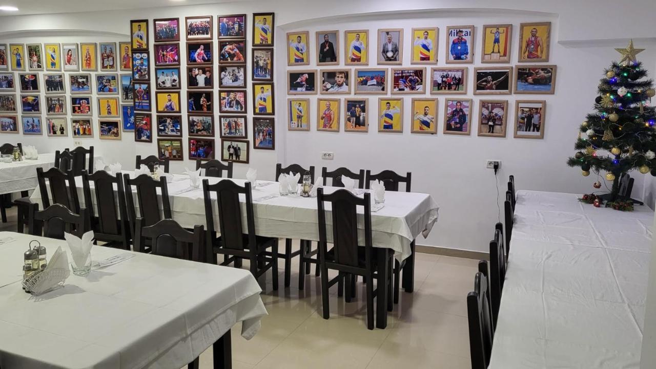 Hotel Top Central Bukares Bagian luar foto