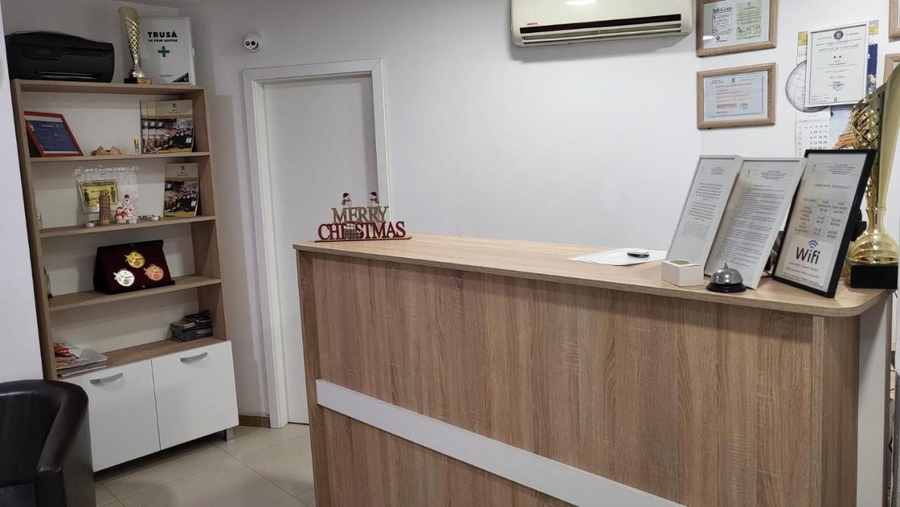 Hotel Top Central Bukares Bagian luar foto