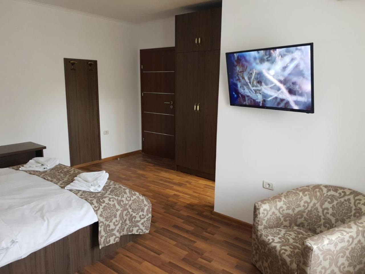 Hotel Top Central Bukares Bagian luar foto