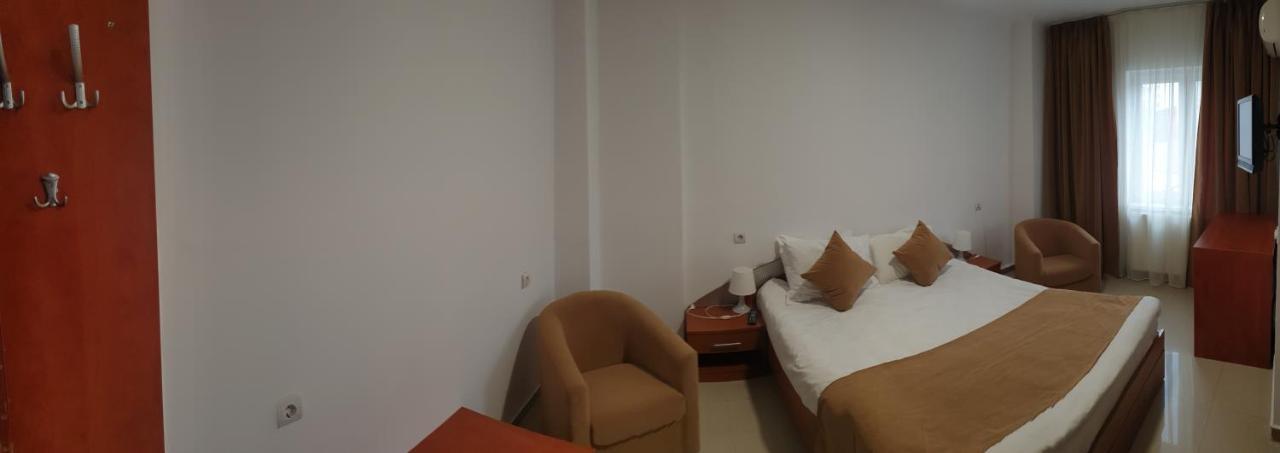 Hotel Top Central Bukares Bagian luar foto