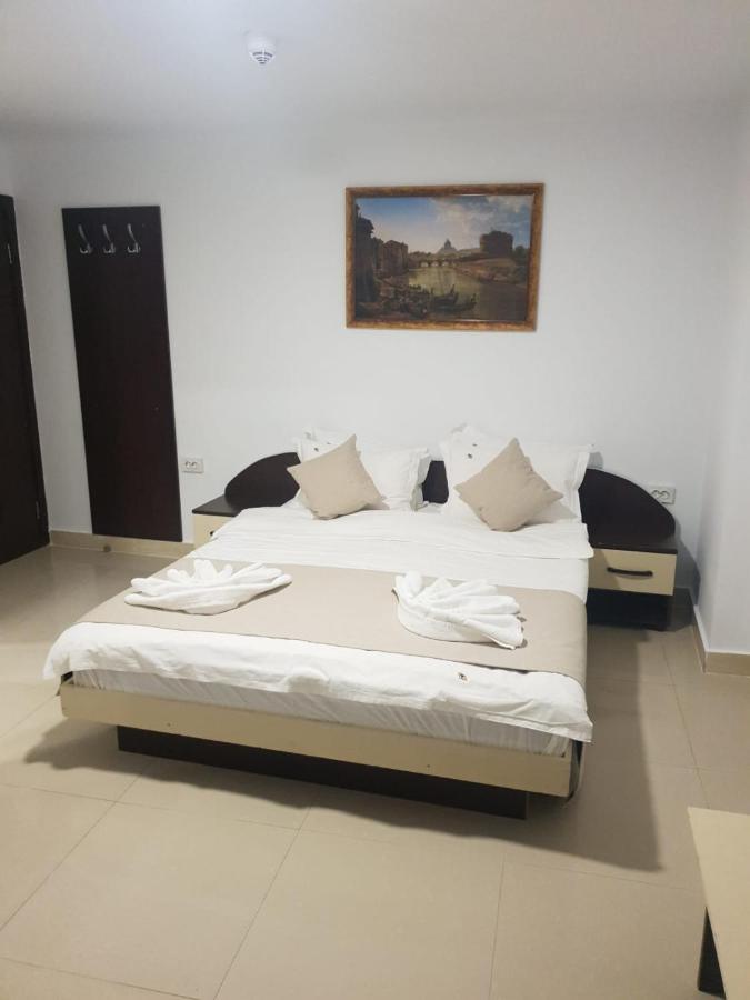 Hotel Top Central Bukares Bagian luar foto